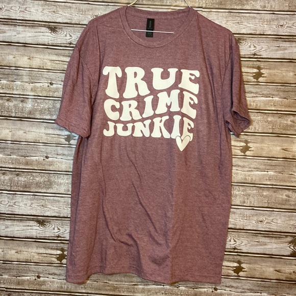 Gilden softstyle Tops - True Crime Junkie screen print t-shirt